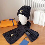 Louis Vuitton Scarf & Hat Set – Women’s Luxury Winter Knit Set - 3